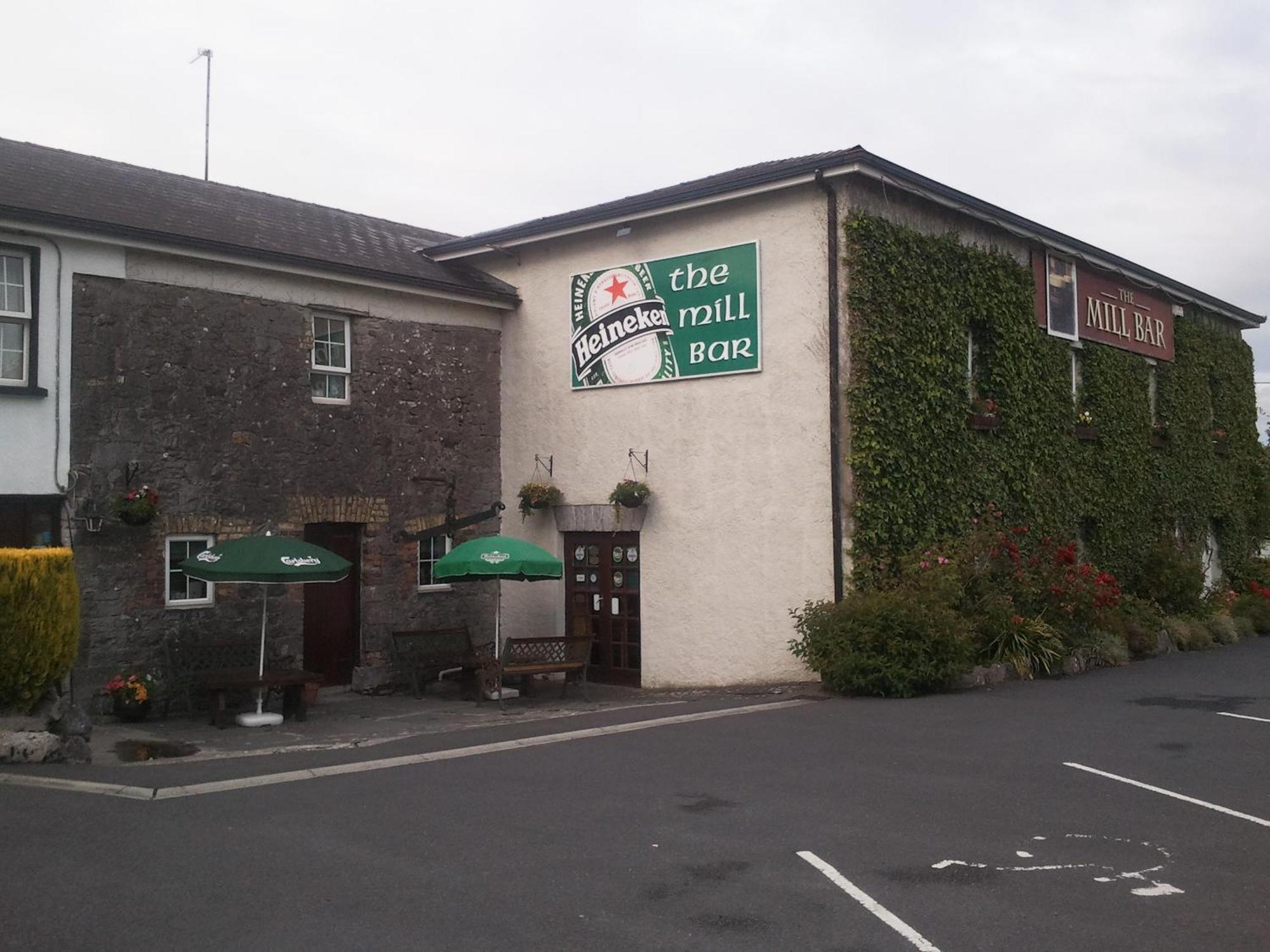 The Mill Bar Acomodação com café da manhã Athlone Exterior foto